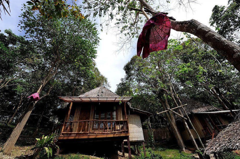 Sunwaree Phi Phi Resort Exterior foto